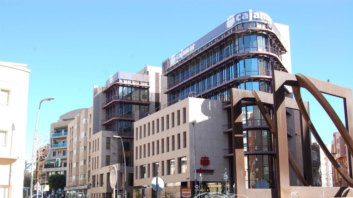 Grupo Cajamar tiene su sede corporativa en Almería.