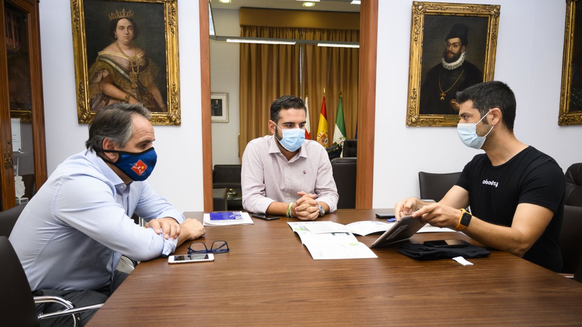 Ramón Fernández-Pacheco, Ramón González y Juan José Segura.