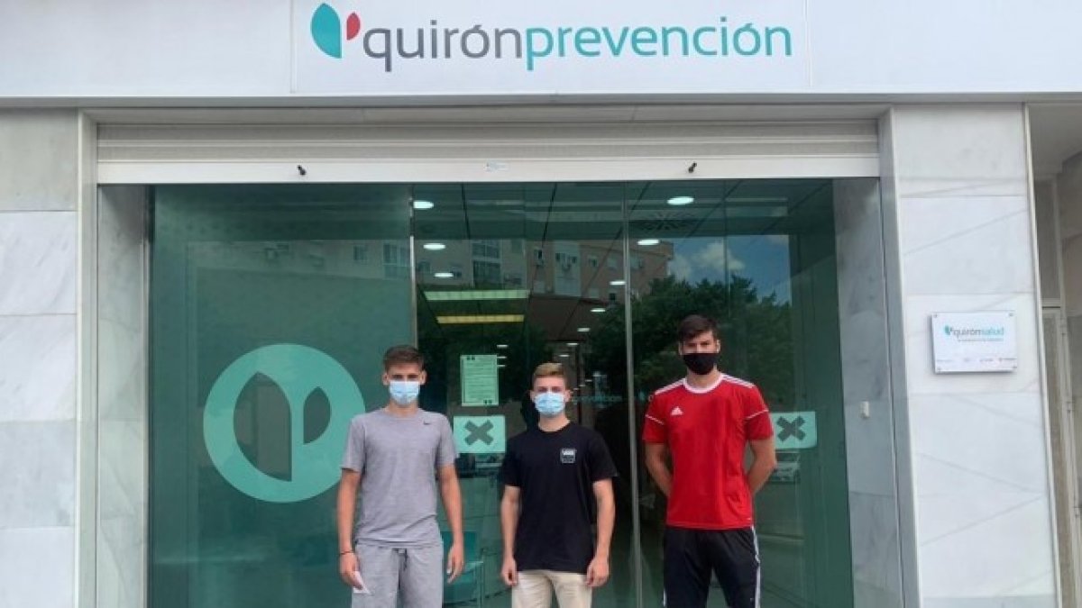 Los jugadores del filial se someten a pruebas médicas en Quirónprevención.