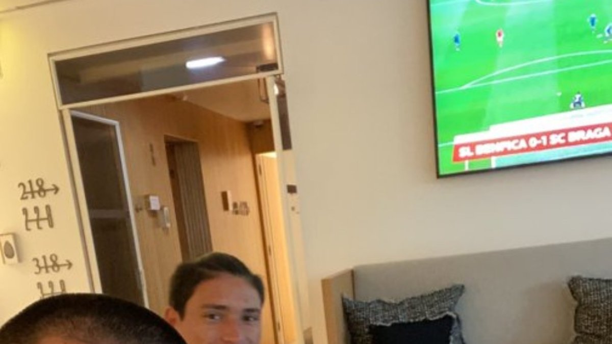 Darwin con el ‘Chino’ en un hotel de Lisboa.