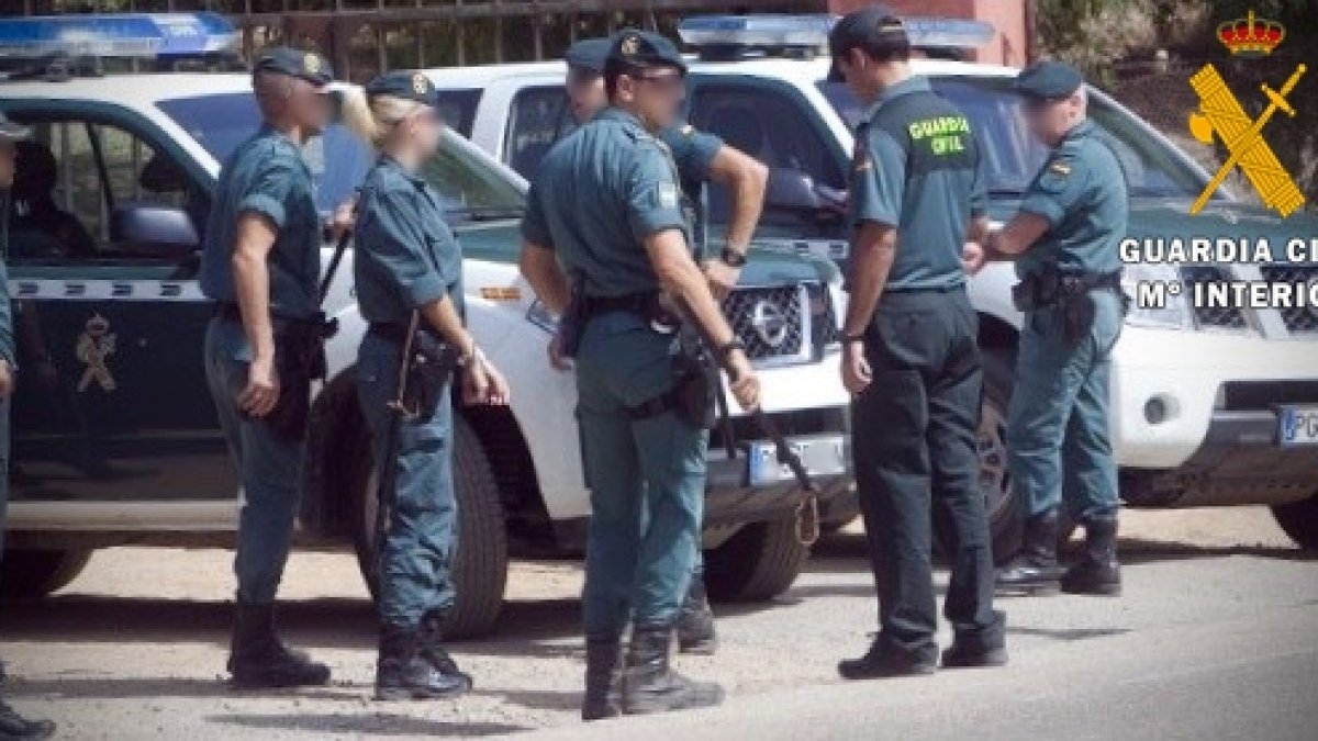 Guardias Civiles en Roquetas de Mar.