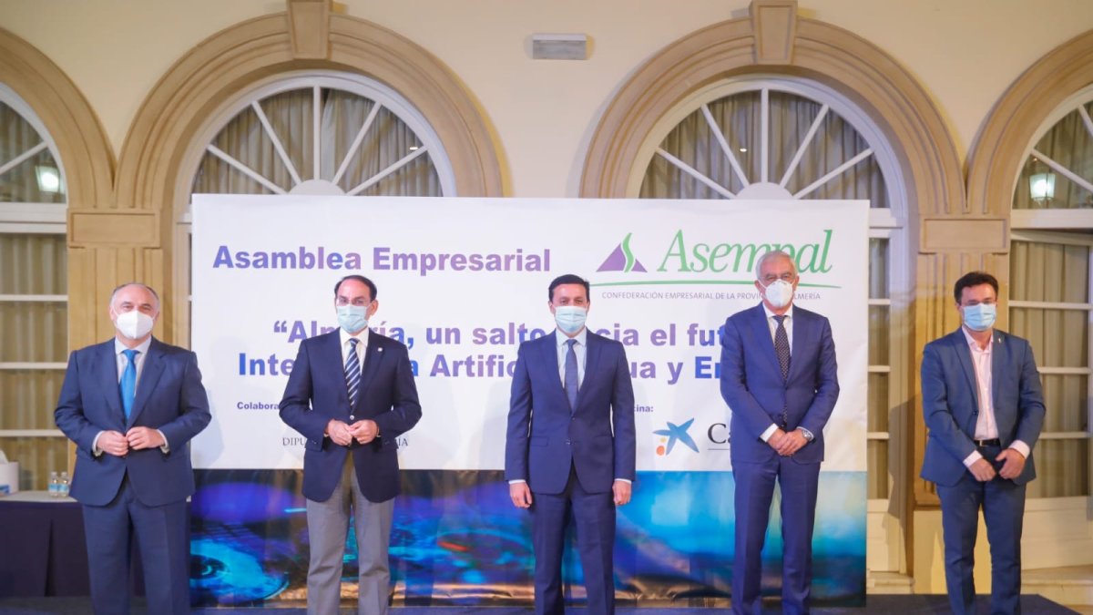 El patio de luces  de la Diputación Provincial fue el escenario del acto organizado ayer por Asempal.