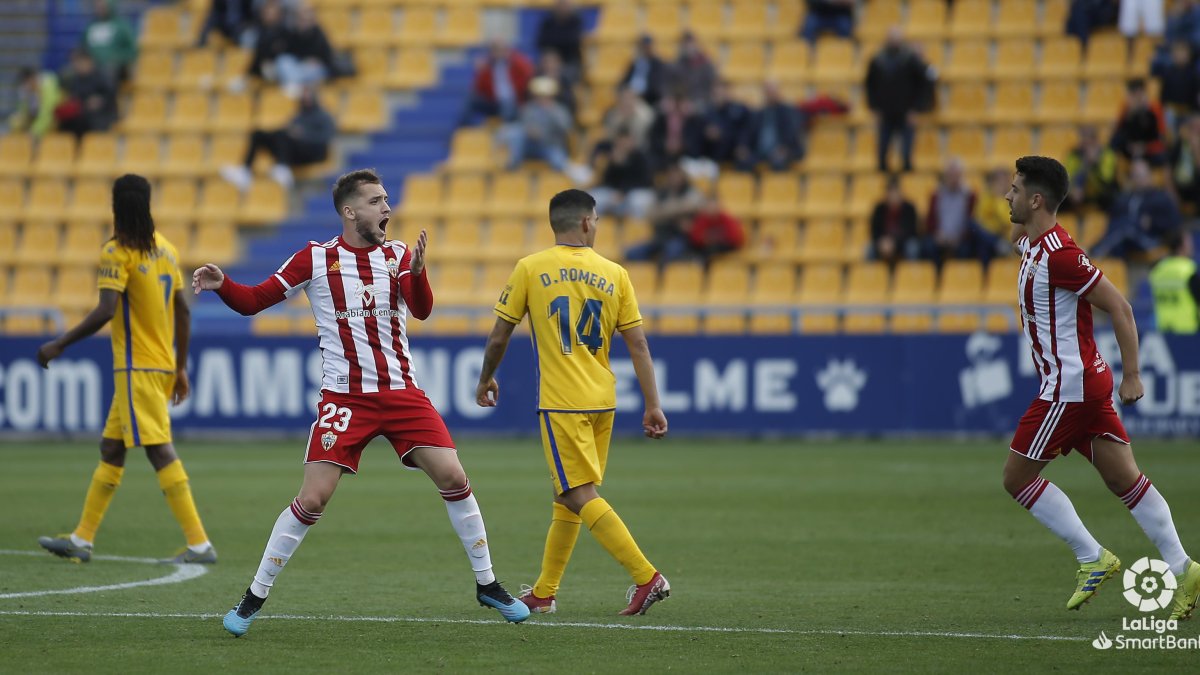 Dani Romera en el partido de la pasada Liga contra el Almería.