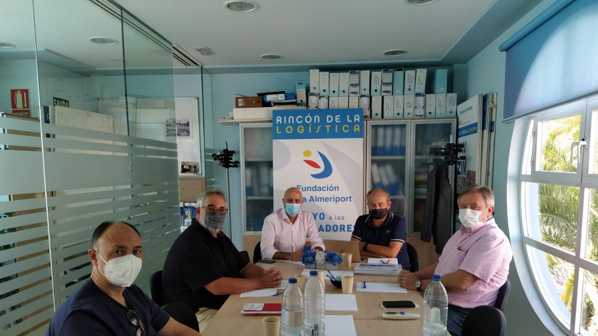 Participantes en la reunión.