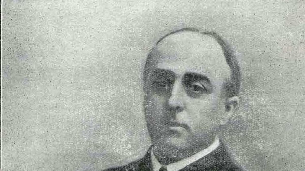 Alfredo Saralegui y casellas fue tres años comandante de Marina de Almería.
