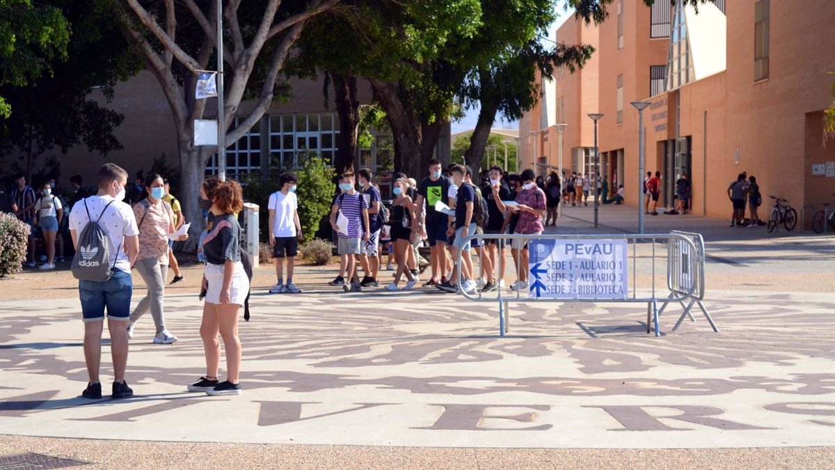 La Universidad de Almería arranca este lunes el curso con pruebas Covid-19 a todos sus empleados.