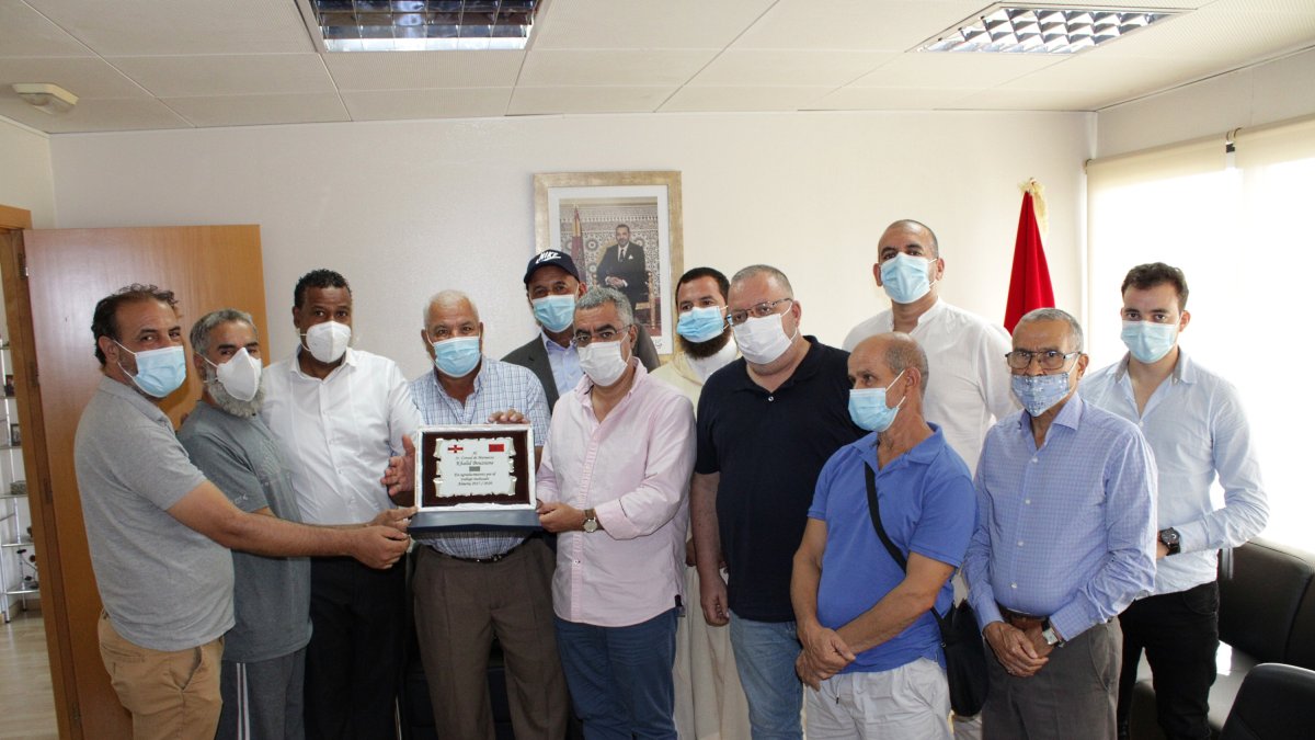 El cónsul general del Reino de Marruecos, Khalid Bouziane, junto a las asociaciones de la provincia.