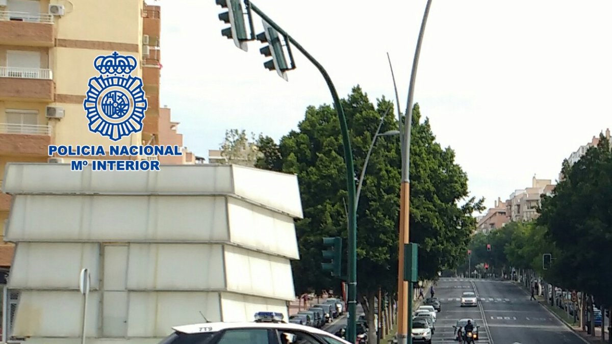La Policía Nacional ha detenido a una personas por estos hechos.