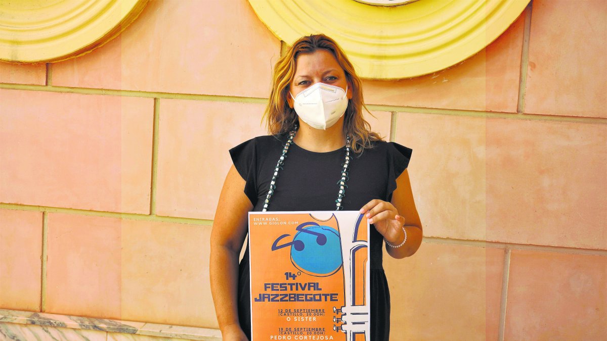 La concejal en la presentación del programa.