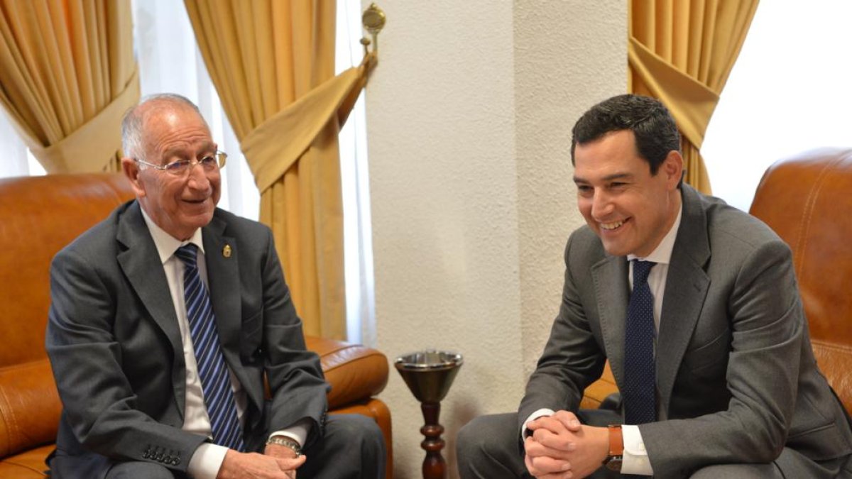 Gabriel Amat y Juanma Moreno.