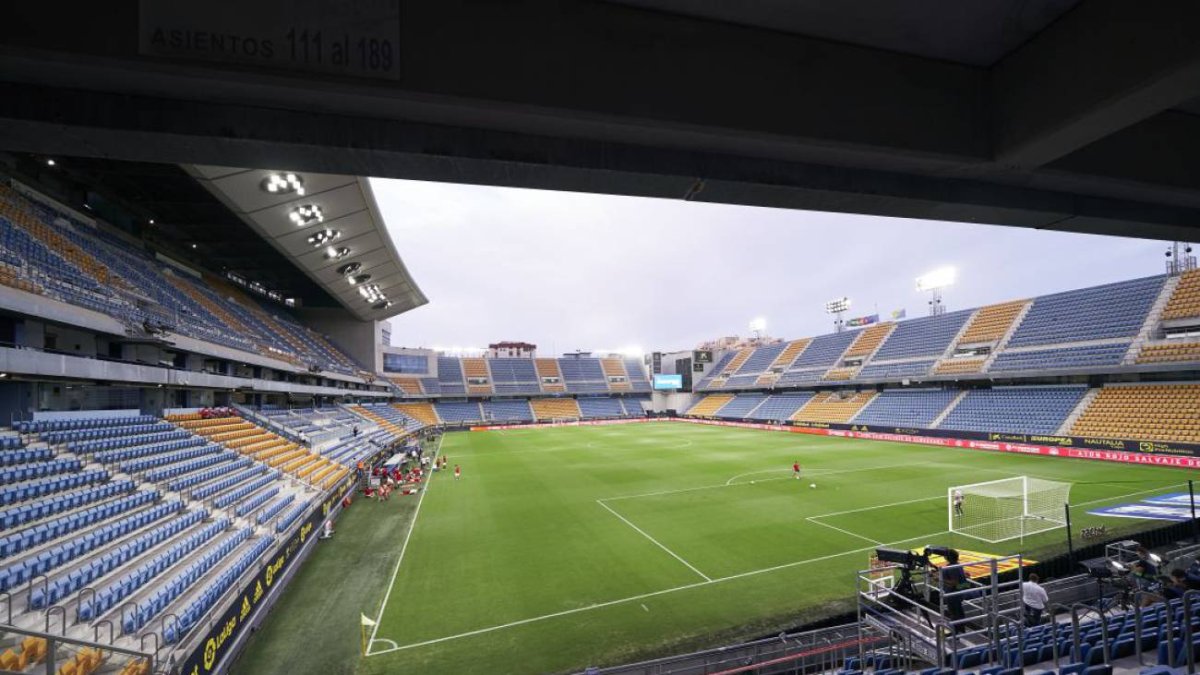 El Estadio de Cádiz cambiará de nombre.