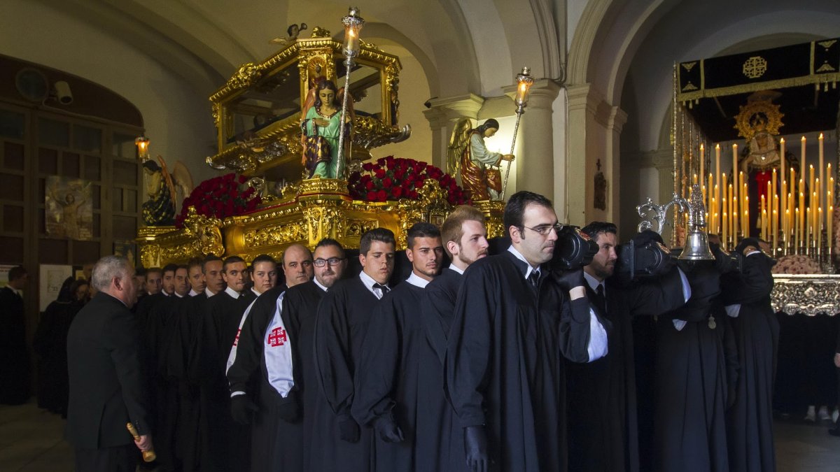 Imagen de archivo de una de las últimas salidas procesionales del Santo Sepulcro.