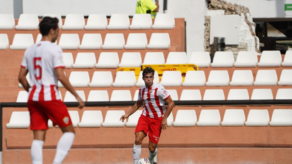 Dani Albiar en el amistoso del Almería contra la Balona.