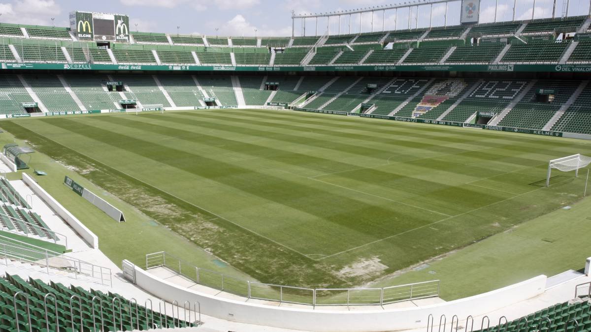 Si hay confinamiento, el Almería jugará en el Martínez Valero.