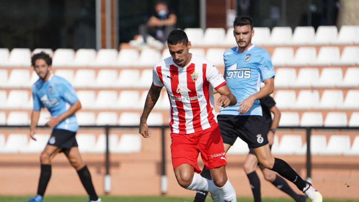 Poderío físico para un Samú Costa que pide paso.
