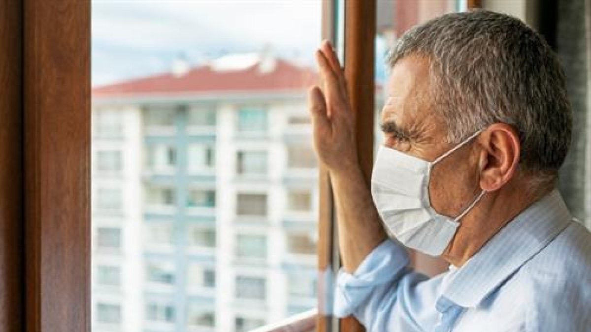 La mascarilla podría ser obligatoria dentro de casa en Andalucía.