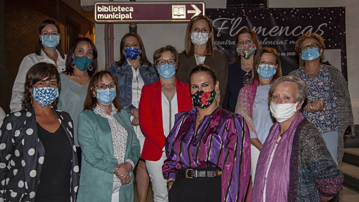 Responsables políticas e involucradas con el evento celebrado en Urrácal.