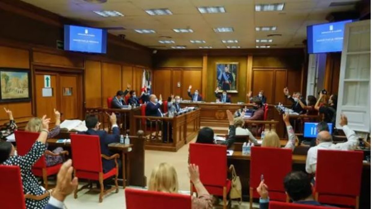 Pleno de la Diputación de Almería.