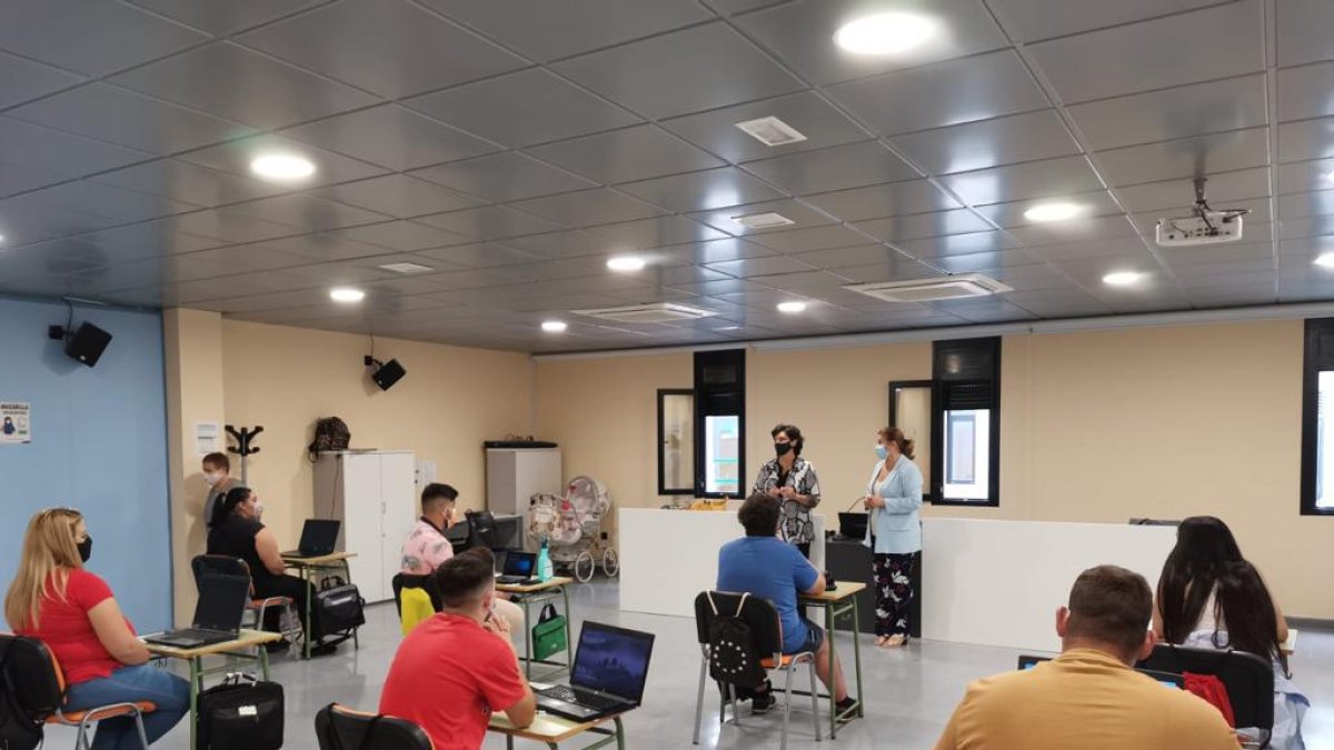 Los alumnos recibirán una ayuda económica por día de asistencia si completan el 90%.