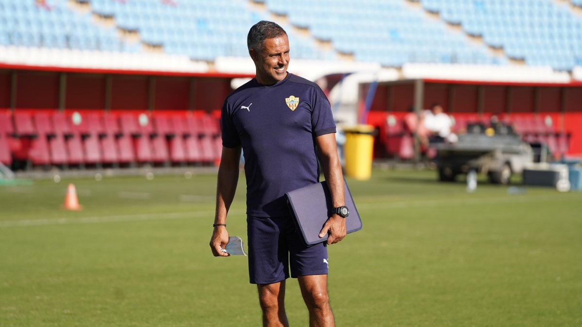 José Gomes en el entrenamiento del equipo.