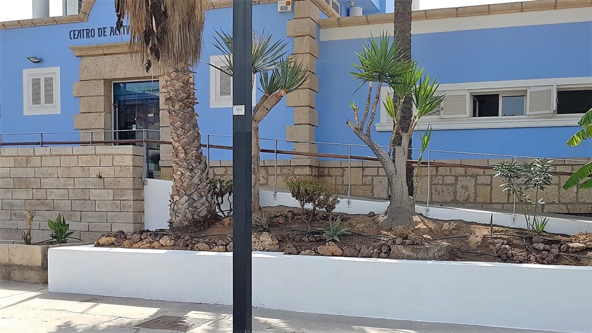 Fachada del Centro de Actividades Náuticas.