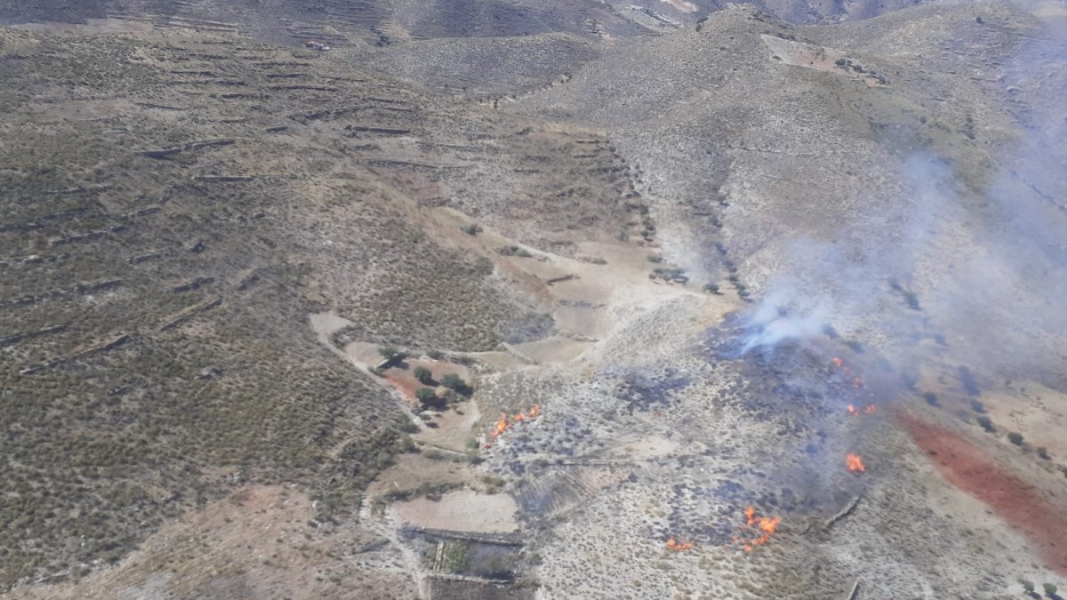 Imagen del incendio publicada por Plan Infoca en su cuenta de Twitter.