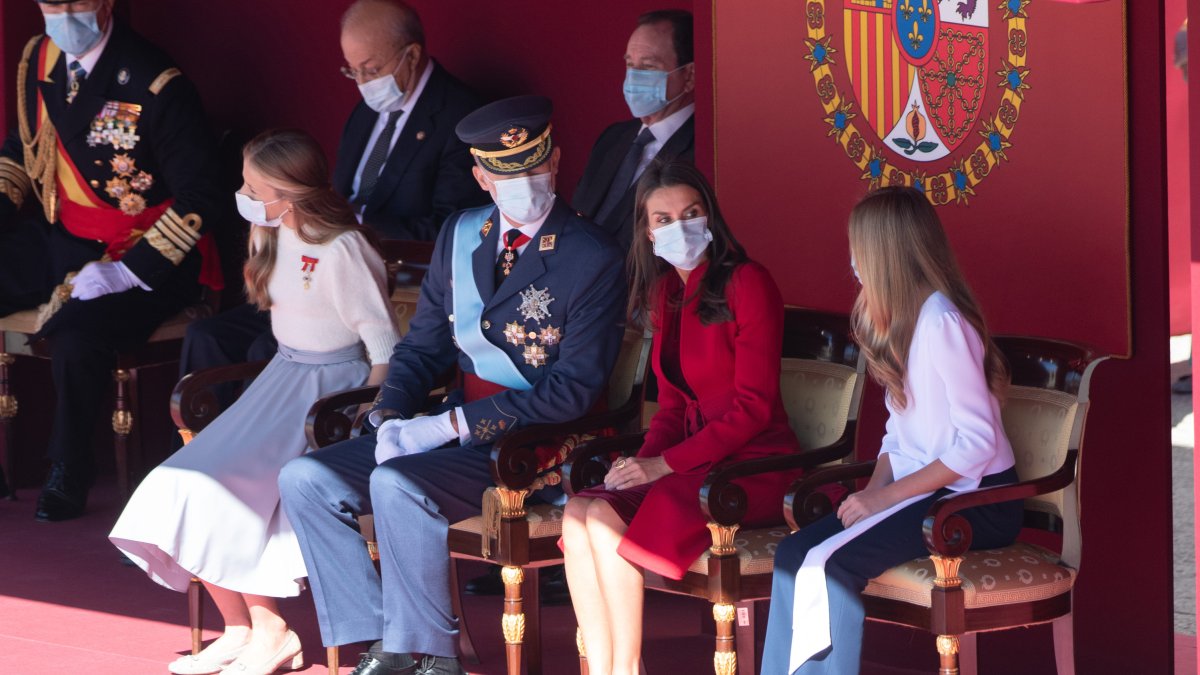 La Familia Real durante el acto que se celebra en la plaza de la Armería del Palacio Real.