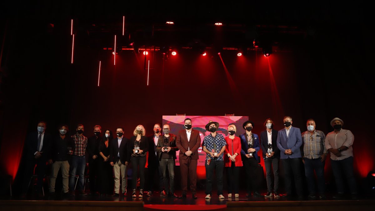 Foto de familia tras la gala de clausura del Almería Western Film Festival 2020.