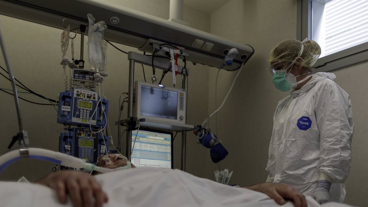 Imagen de archivo de un paciente con covid en un hospital.
