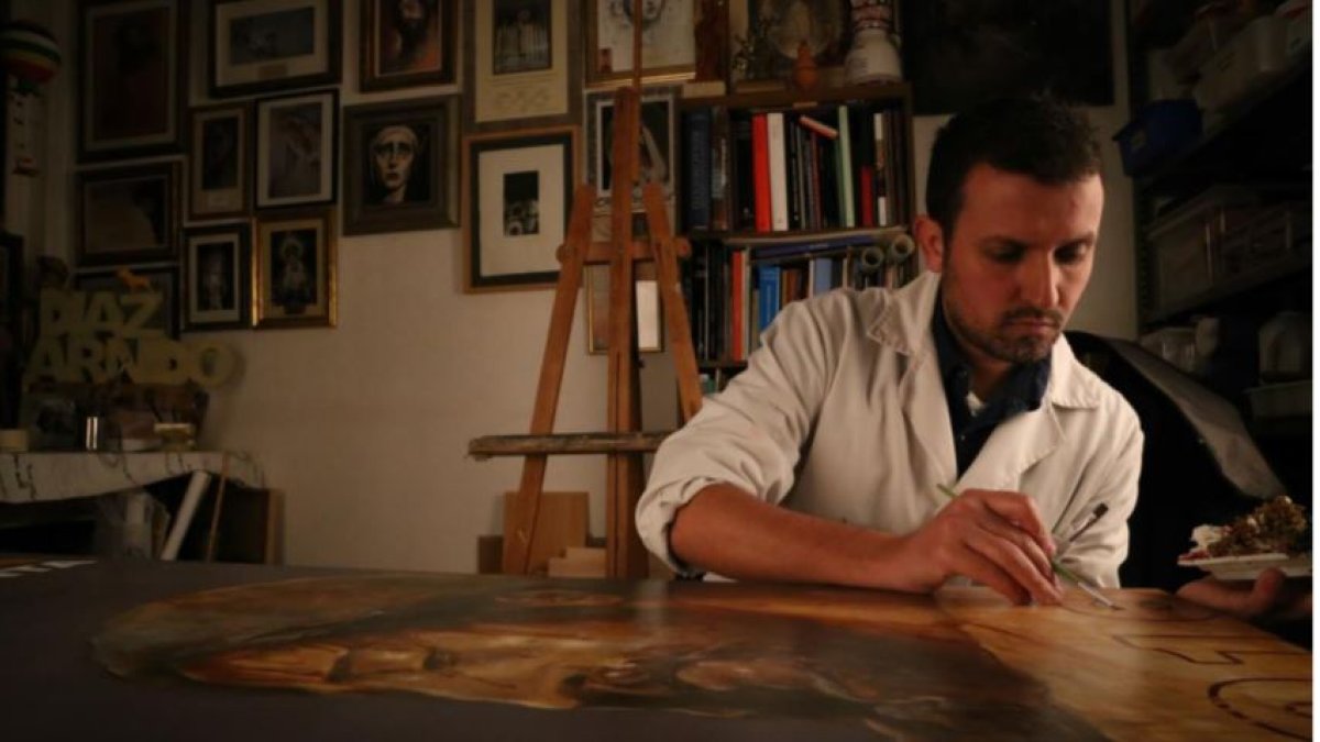 Díaz Arnido será el cartelista para la Semana Santa de Almería de 2021.