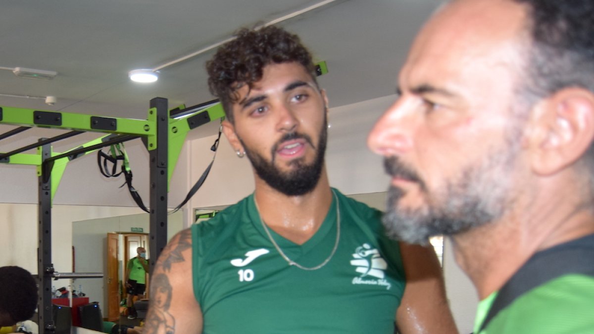 Fran Iribarne y Manolo Berenguel en el Pabellón Moisés Ruiz.