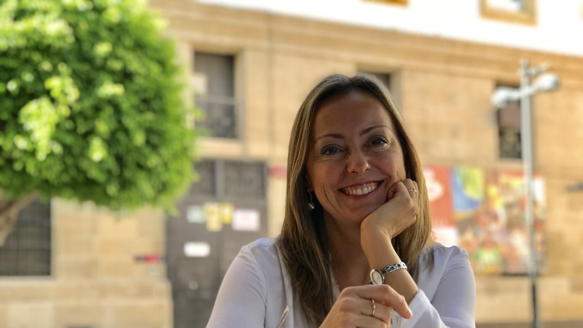 Silvia García Pérez: la propuesta es clara: reinventa tu empresa, a través de la innovación y creatividad.