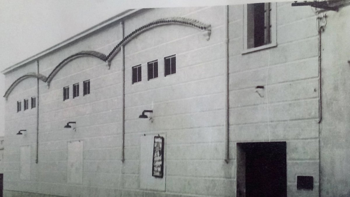 Exterior del cine.