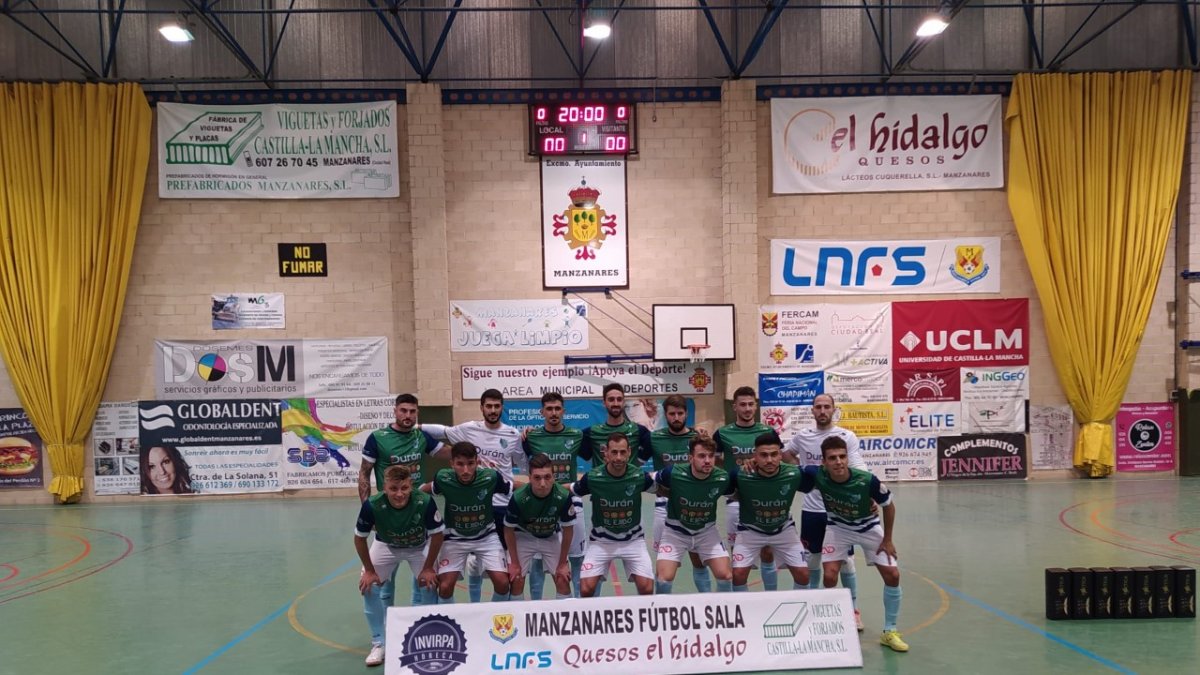 La primera formación de la temporada.