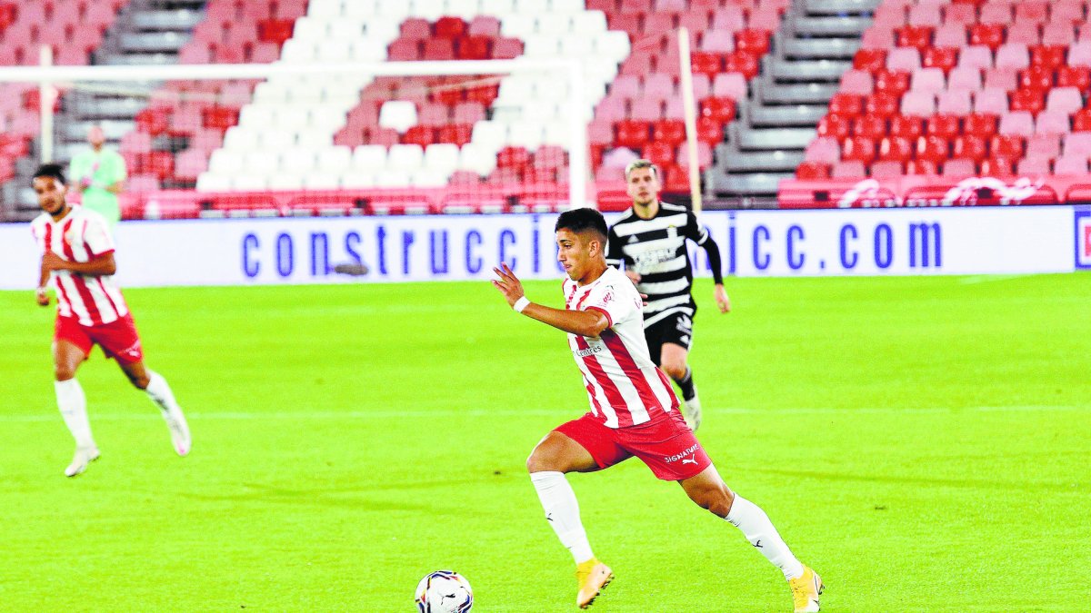 Cristian Olivera en el encuentro con el Cartagena.