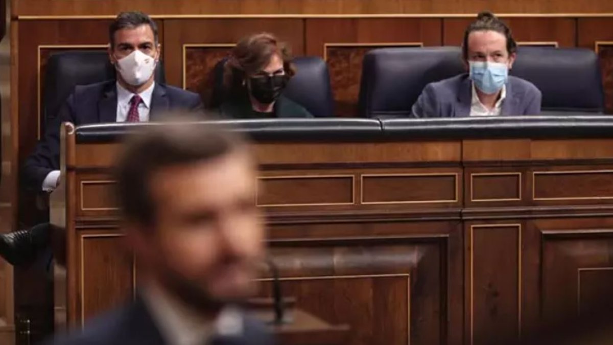El \'no\' del PP, clave para mantener a Pedro Sánchez en la Moncloa.