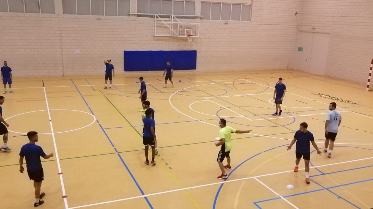 Entrenamiento del Poli Ejido CF.
