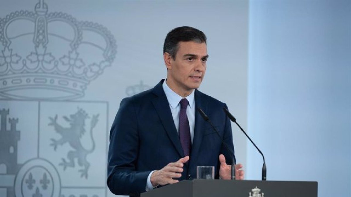 Pedro Sánchez aborda hoy con sus ministros la declaración del estado de alarma.