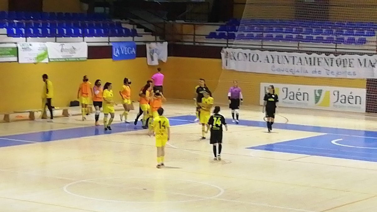 Una jugada del partido.