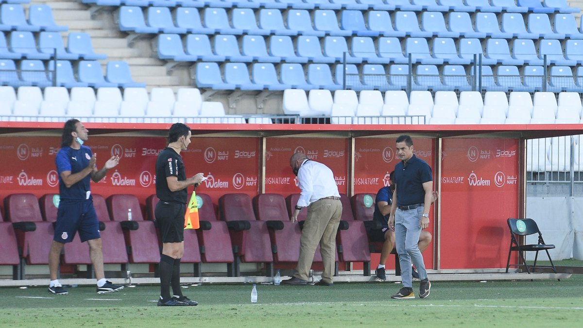 Francisco en la banda del Estadio de los Juegos Mediterráneos.