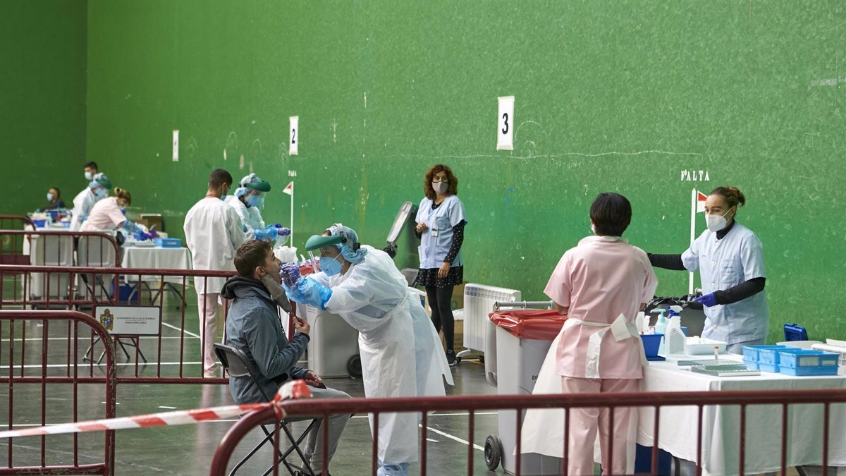 Los cribados masivos siguen dejando positivos en toda Andalucía.