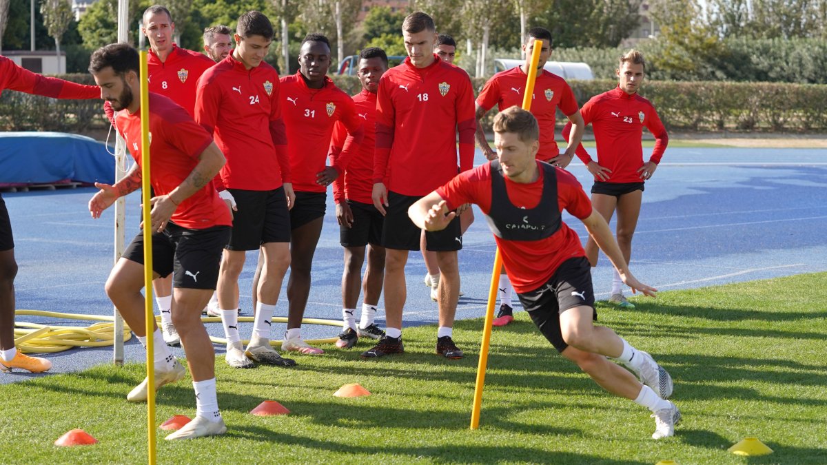 El Almería realizó el último entrenamiento este sábado.