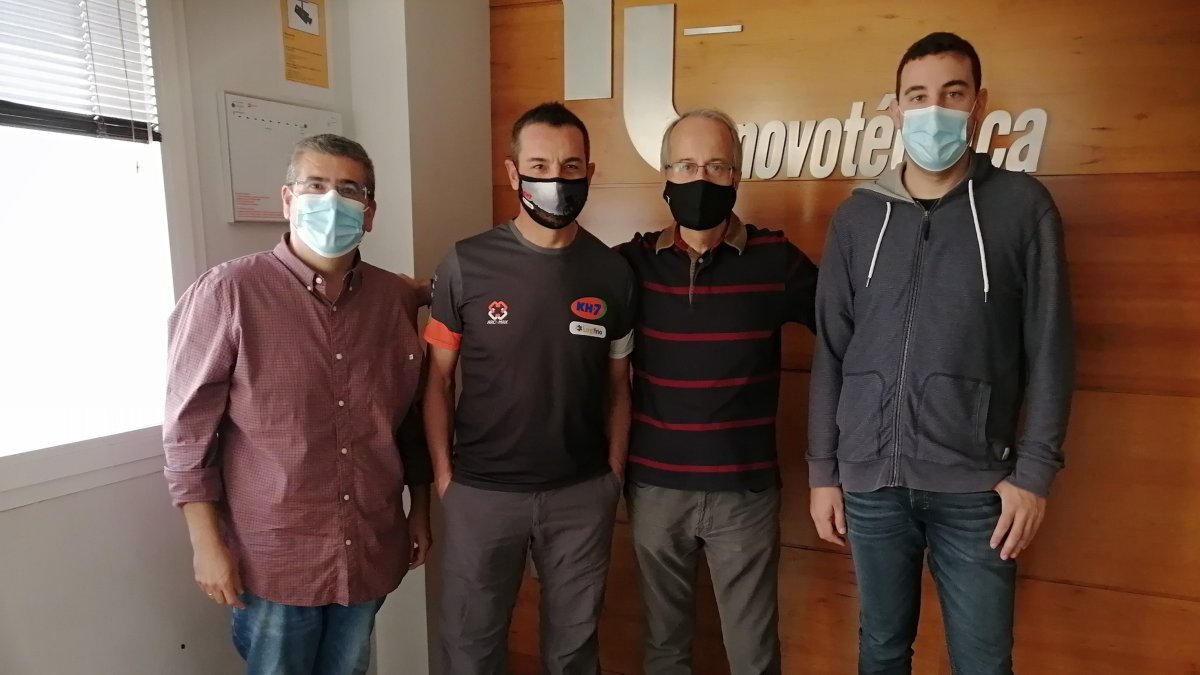 Melchor Mauri con el equipo de Deportes de la Cadena SER y LA VOZ.