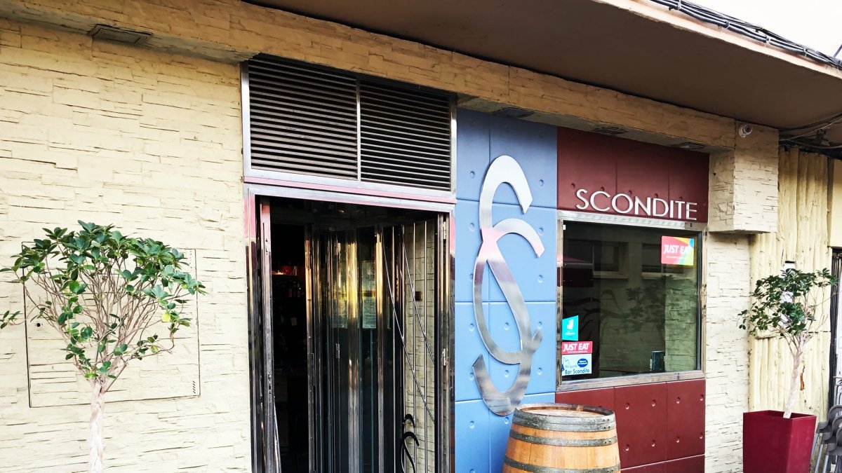 Scondite Bar amplia su horario.
