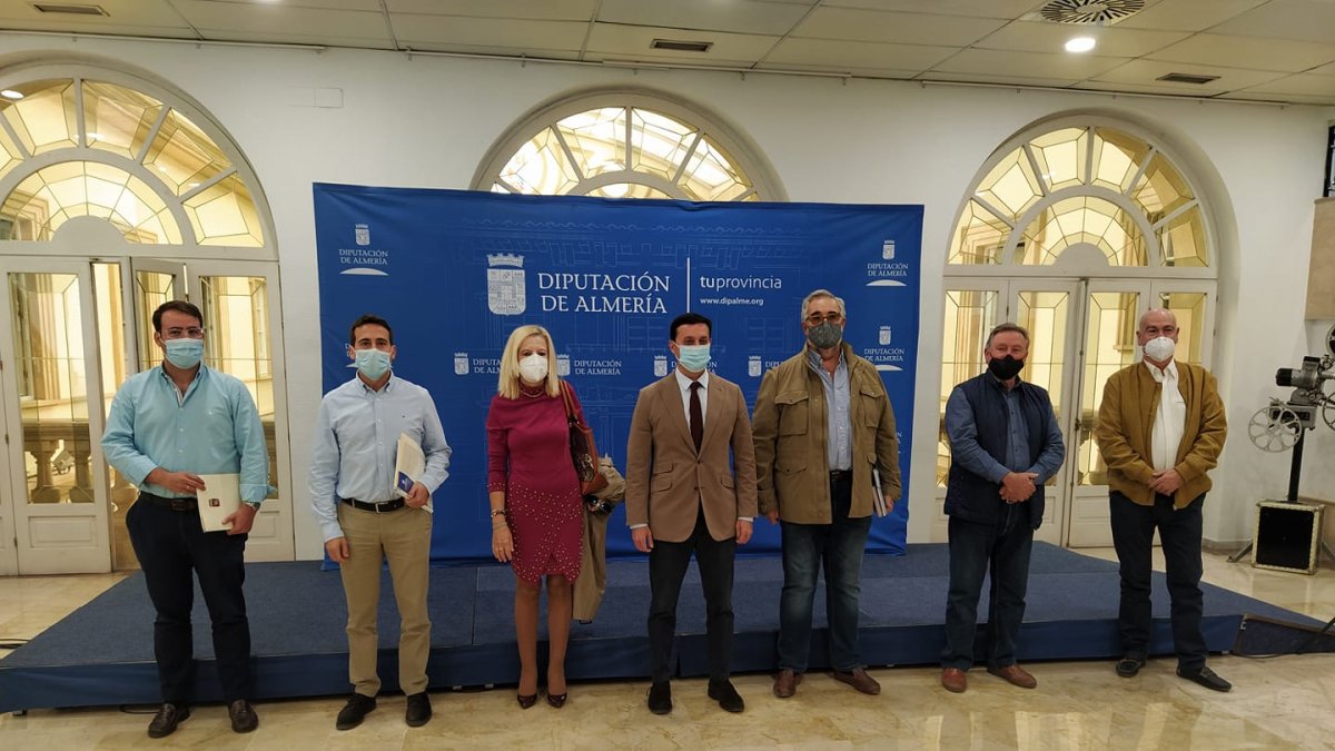 Reunión de la Mesa del Tren con el presidente de la Diputación.