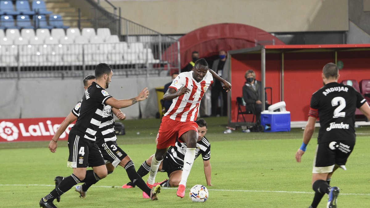 Seguimos esperando los goles de Umar sadiq, un delantero top.