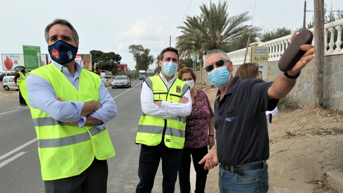 Liria y Segura en la visita a las obras.