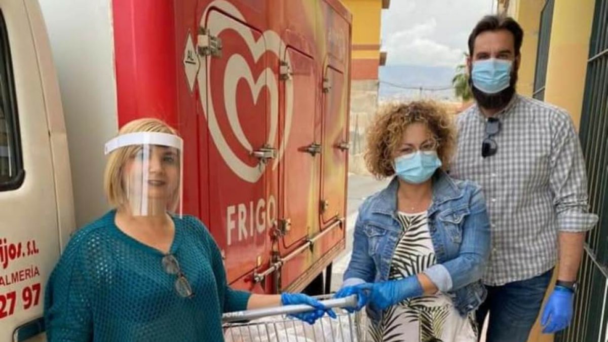 Grupo de voluntarios de Huércal de Almería.