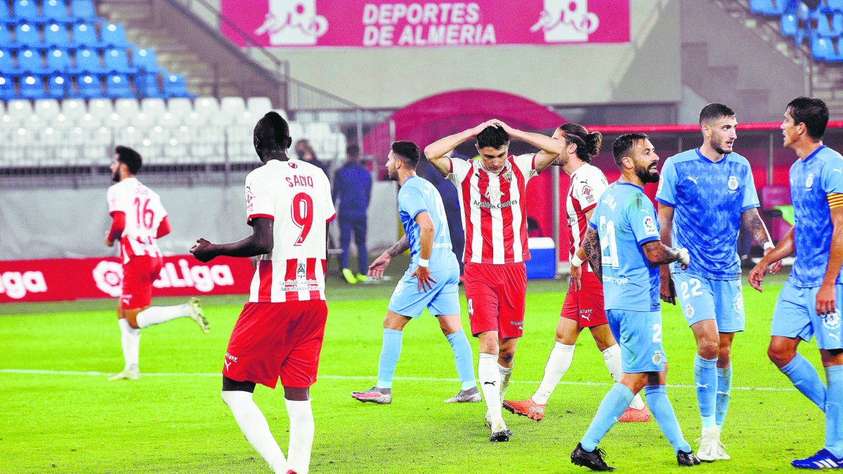 El Almería ha dado un paso al frente en cuanto a fútbol, pero falta puntería.