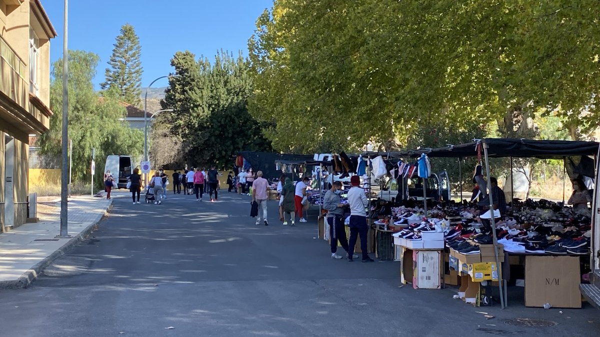 Imagen del mercadillo ambulante de Berja